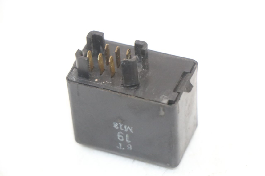 photo de RELE' FRECCE SUZUKI GZ MARAUDER 125 (1998 - 2004) - Primo piano tecnico