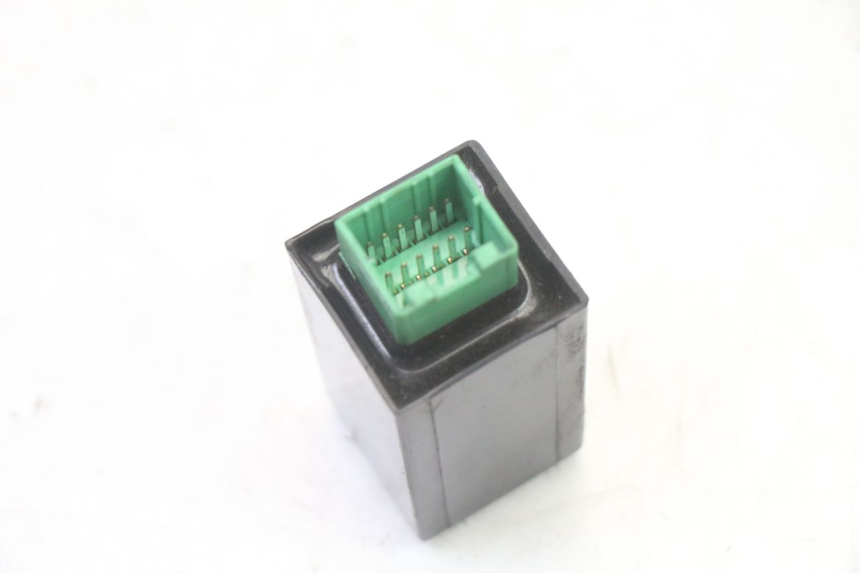 photo de RELE' FRECCE PIAGGIO MP3 500 (2011 - 2015) - Altra angolazione