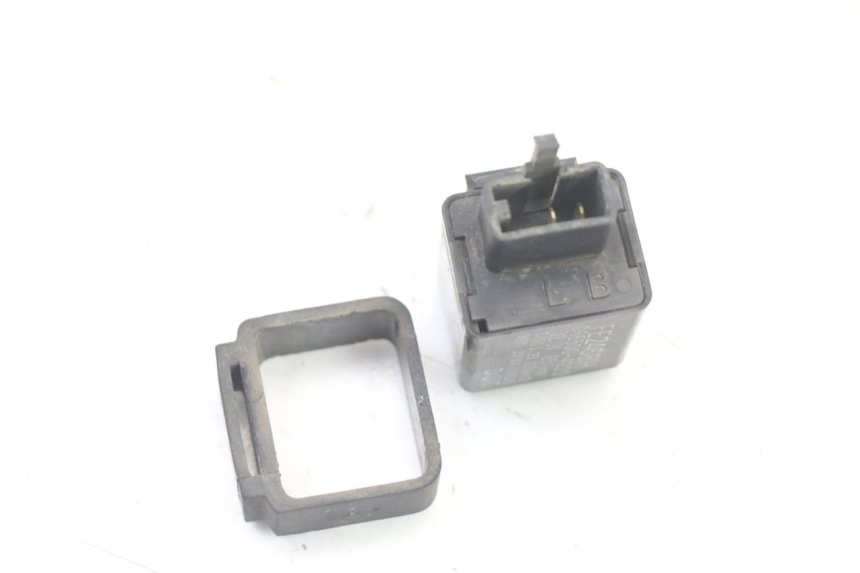 photo de CENTRALINA FRECCE YAMAHA FZS FAZER 600 (2001 - 2003) - Zoom sullo stato d'uso