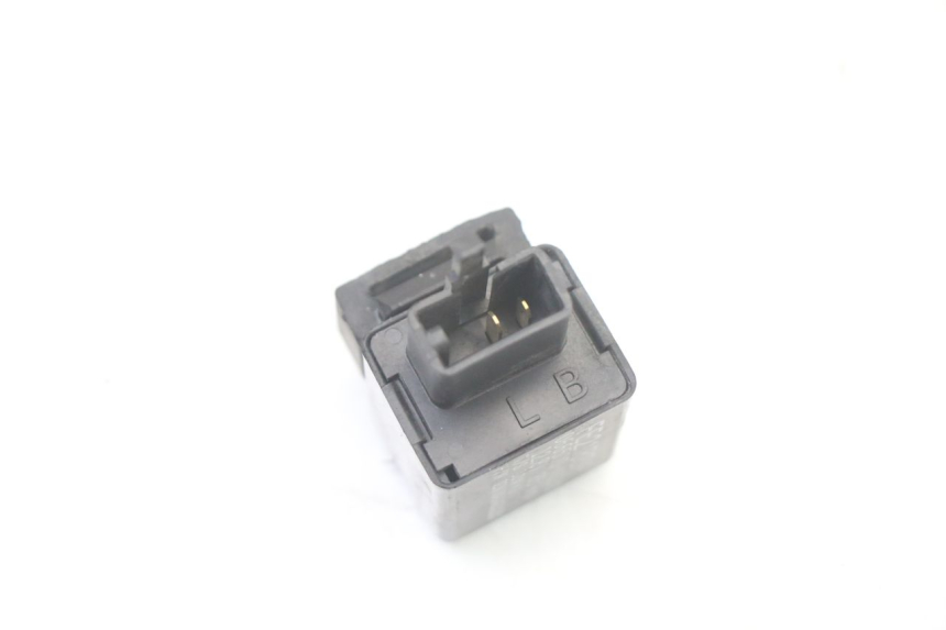 photo de RELE' FRECCE YAMAHA XJ6 600 (2008 - 2016) - Altra angolazione