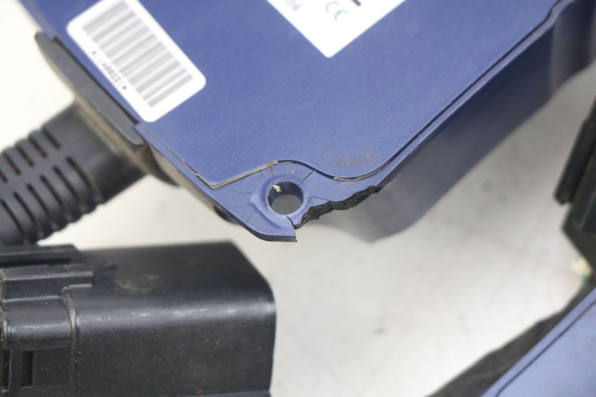 photo de CARICABATTERIE PEUGEOT E-VIVACITY 1 (2012 - 2018) - Zoom sullo stato d'uso