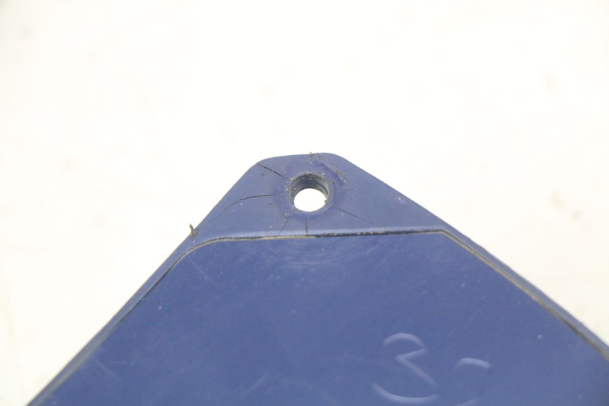 photo de CARICABATTERIE PEUGEOT E-VIVACITY 1 (2012 - 2018) - Altra angolazione