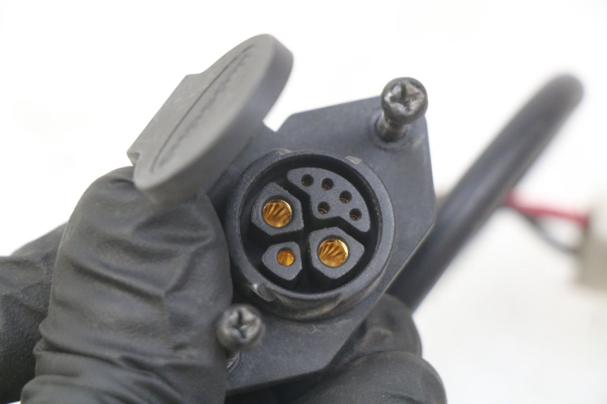 photo de CARICABATTERIE LVNENG S5 1 (2019 - 2023) - Zoom sullo stato d'uso