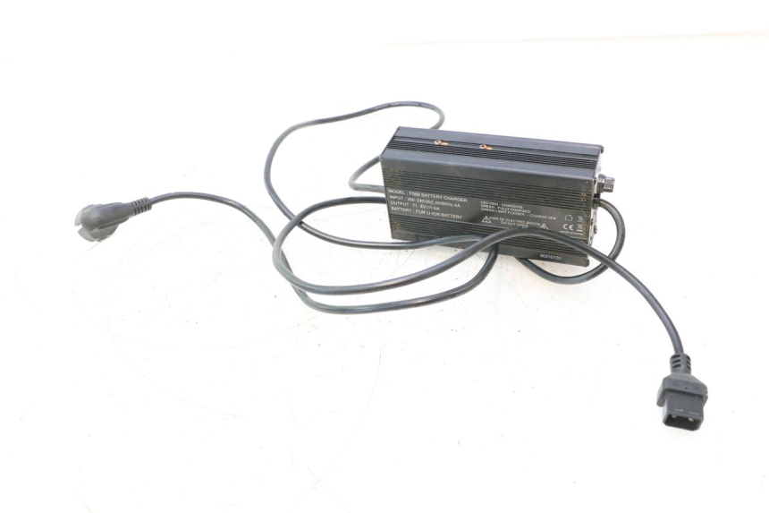 photo de CARICA BATTERIA BAIKU SAKURA 1 (2021 - 2025) - Vista principale