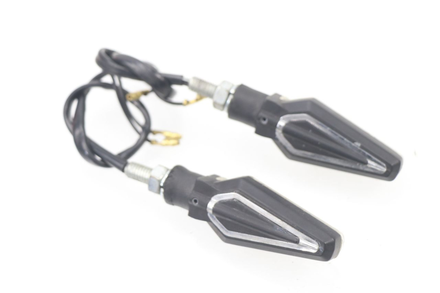 photo de FANALE POSTERIORE HONDA CBF 500 (2004 - 2007) - Altra angolazione