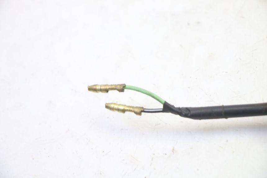 photo de FRECCE DESTRA POSTERIORE HYOSUNG GV AQUILA 125 (2000 - 2009) - Primo piano tecnico