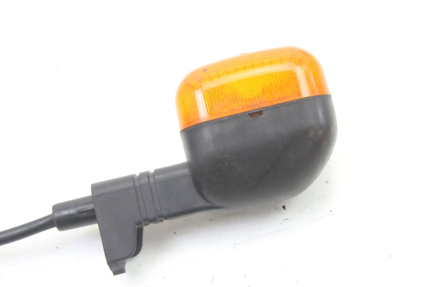 photo de CLIGNOTANTE POSTERIORE DESTRA YAMAHA BW'S BWS 125 (2010 - 2013) - Primo piano tecnico