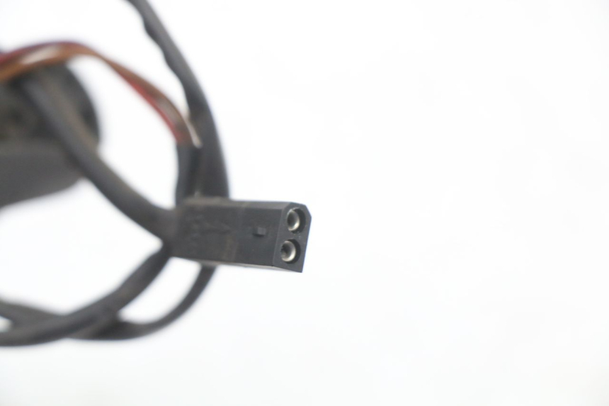 photo de FANALE POSTERIORE DESTRO BMW C1 125 (2000 - 2003) - Primo piano tecnico