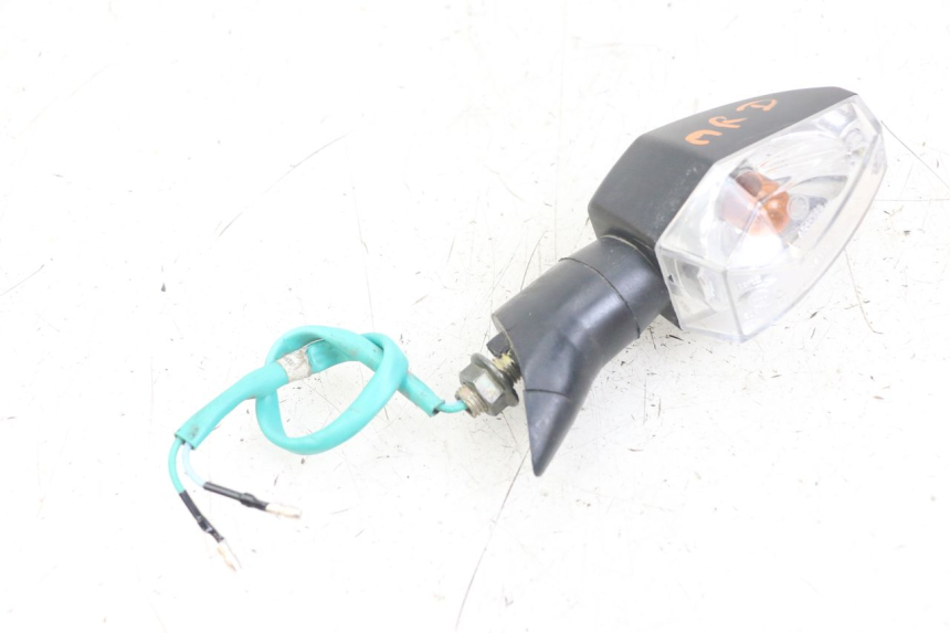 photo de FANALE POSTERIORE DESTRO SYM CROX 4T 50 (2016 - 2023) - Dettagli dei punti di fissaggio