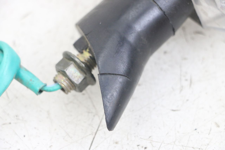 photo de FANALE POSTERIORE DESTRO SYM CROX 4T 50 (2016 - 2023) - Stato della superficie e materiale