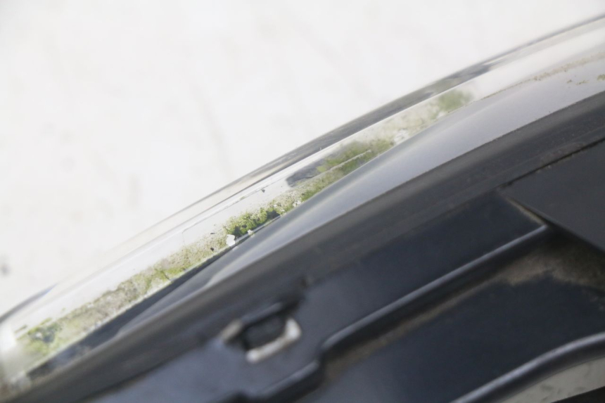 photo de CLIGNOTANTE POSTERIORE DESTRA PEUGEOT DJANGO 2T 50 (2014 - 2019) - Dettagli dei punti di fissaggio