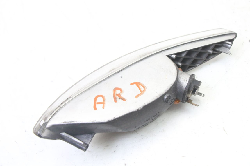 photo de FANALE POSTERIORE DESTRO PEUGEOT ELYSEO 125 (1999 - 2004) - Altra angolazione