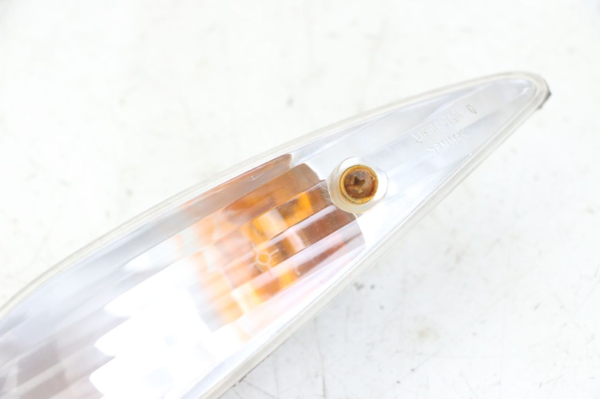 photo de FANALE POSTERIORE DESTRO PEUGEOT ELYSTAR 125 (2002 - 2007) - Zoom sullo stato d'uso