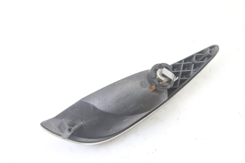 photo de FANALE POSTERIORE DESTRO PEUGEOT ELYSTAR 50 (2002 - 2014) - Primo piano tecnico