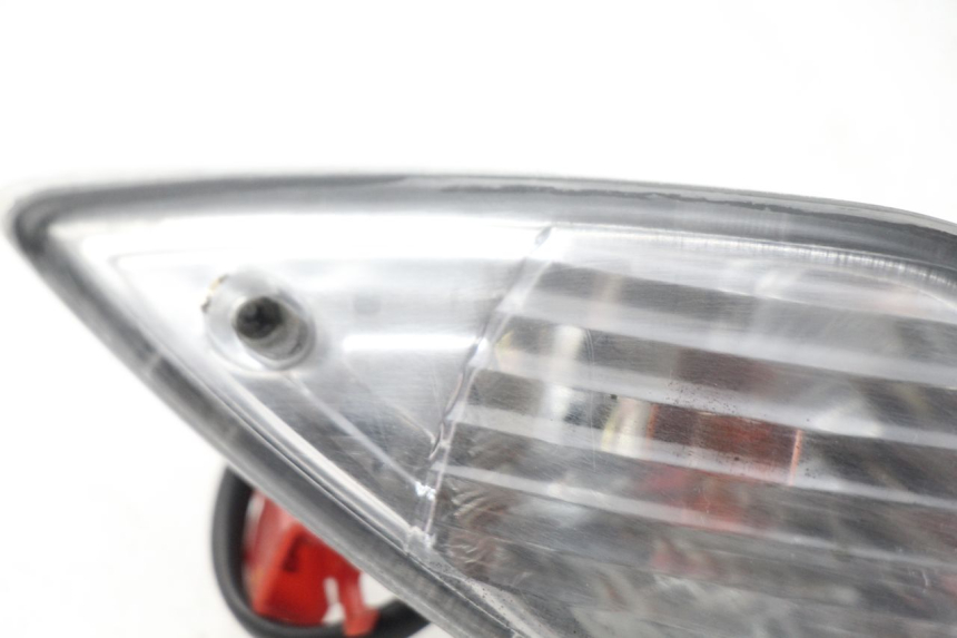 photo de FANALE POSTERIORE DESTRO SYM FIDDLE 3 III 125 (2014 - 2020) - Dettagli dei punti di fissaggio