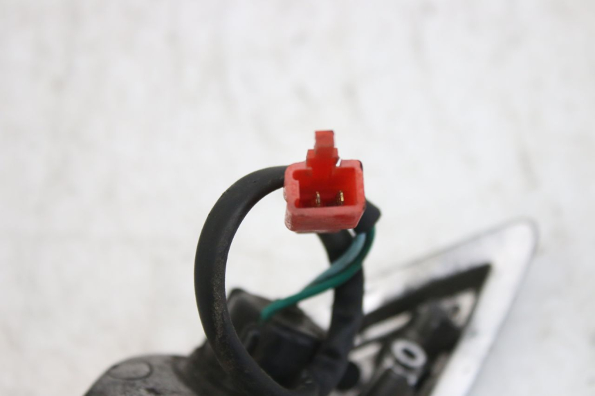 photo de FANALE POSTERIORE DESTRO SYM FIDDLE 3 III 125 (2014 - 2020) - Zoom sullo stato d'uso