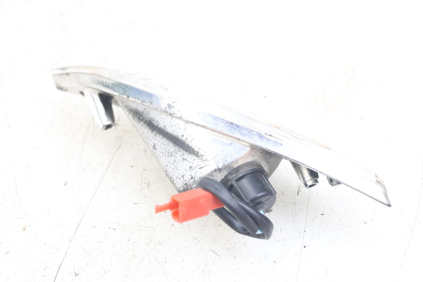 photo de FANALE POSTERIORE DESTRO SYM FIDDLE 3 III 125 (2014 - 2020) - Primo piano tecnico