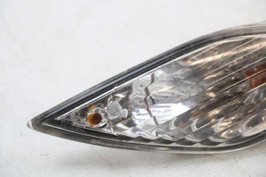 photo de FRECCE DESTRA POSTERIORE SYM FIDDLE 3 III 50 (2014 - 2020) - Dettaglio del componente