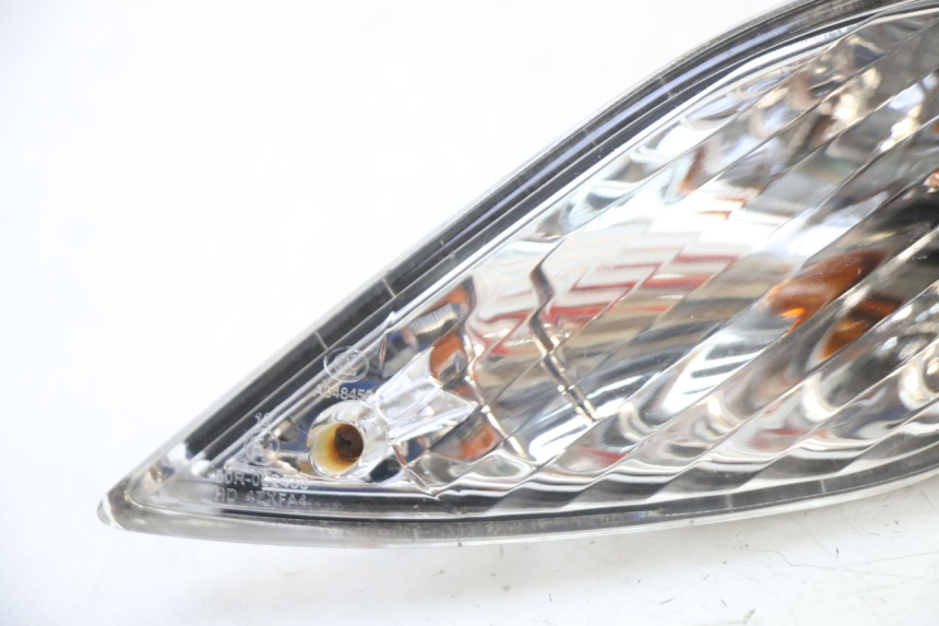 photo de FRECCE DESTRA POSTERIORE SYM FIDDLE 3 III 50 (2014 - 2020) - Dettaglio del componente