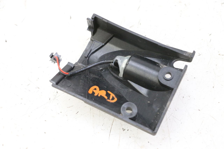 photo de FRECCE DESTRA POSTERIORE KUKIRIN G2 MASTER 1 - Stato della superficie e materiale