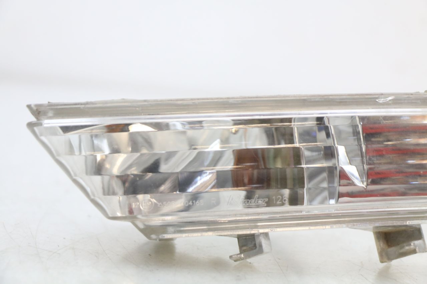 photo de FRECCE DESTRA POSTERIORE PEUGEOT GEOPOLIS RS 125 (2007 - 2009) - Zoom sullo stato d'uso