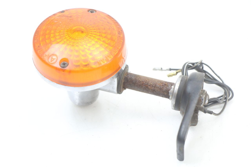 photo de FRECCE DESTRA POSTERIORE SUZUKI GN 125 (1997 - 2000) - Zoom sullo stato d'uso