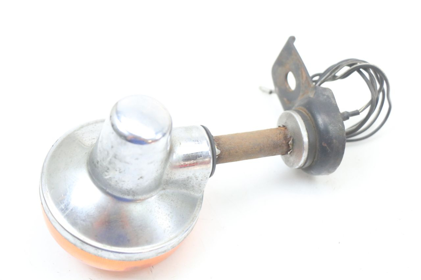 photo de FRECCE DESTRA POSTERIORE SUZUKI GN 125 (1997 - 2000) - Altra angolazione