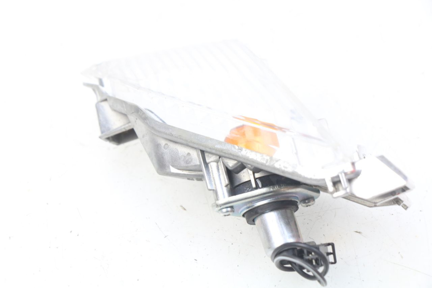 photo de FANALE POSTERIORE DESTRO SUZUKI GSX-R GSXR 750 (2011 - 2016) - Primo piano tecnico