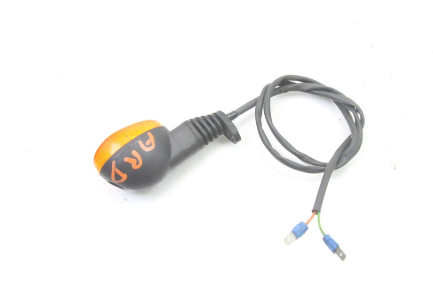 photo de FRECCE DESTRA POSTERIORE KAWASAKI ZR7 ZR-7 S 750 (1999 - 2004) - Primo piano tecnico