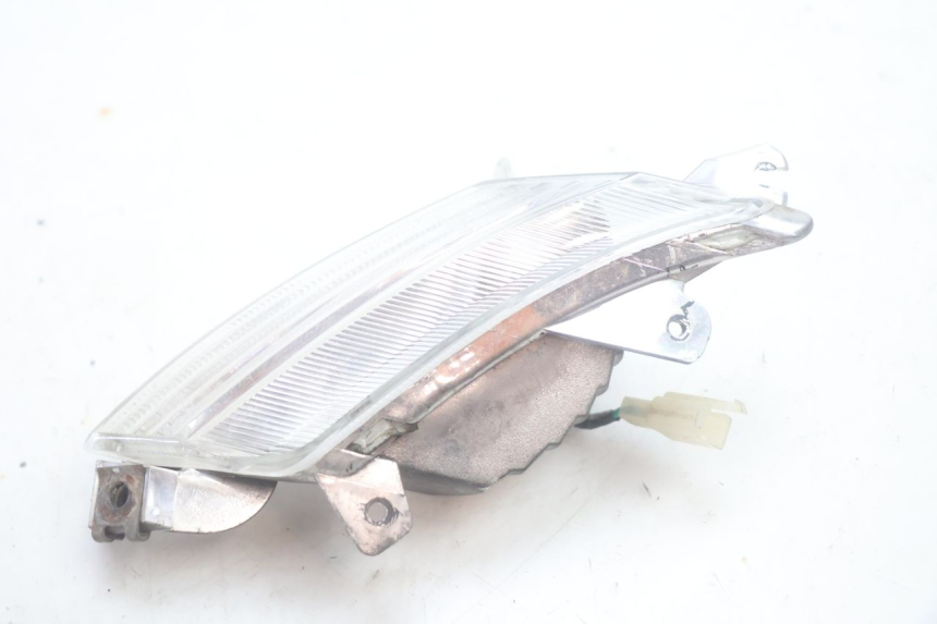 photo de FANALE POSTERIORE DESTRO KYMCO LIKE 125 (2009 - 2016) - Primo piano tecnico