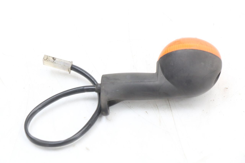 photo de FANALE POSTERIORE DESTRO PEUGEOT LUDIX 50 (2005 - 2007) - Primo piano tecnico