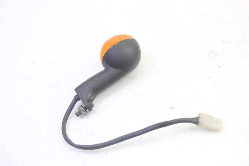 photo de FANALE POSTERIORE DESTRO PEUGEOT LUDIX 50 (2005 - 2007) - Zoom sullo stato d'uso