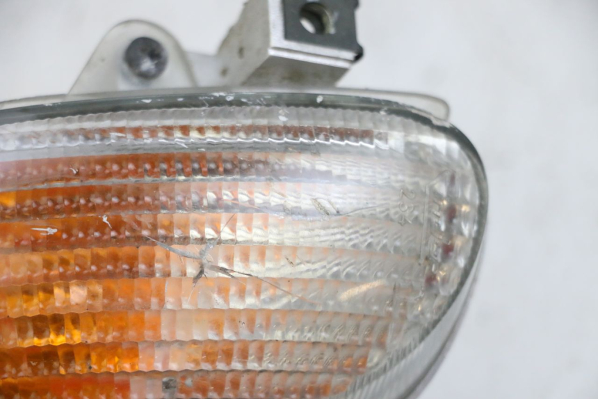 photo de FRECCE DESTRA POSTERIORE YAMAHA NEO'S NEOS 2T 50 (1998 - 2007) - Primo piano tecnico