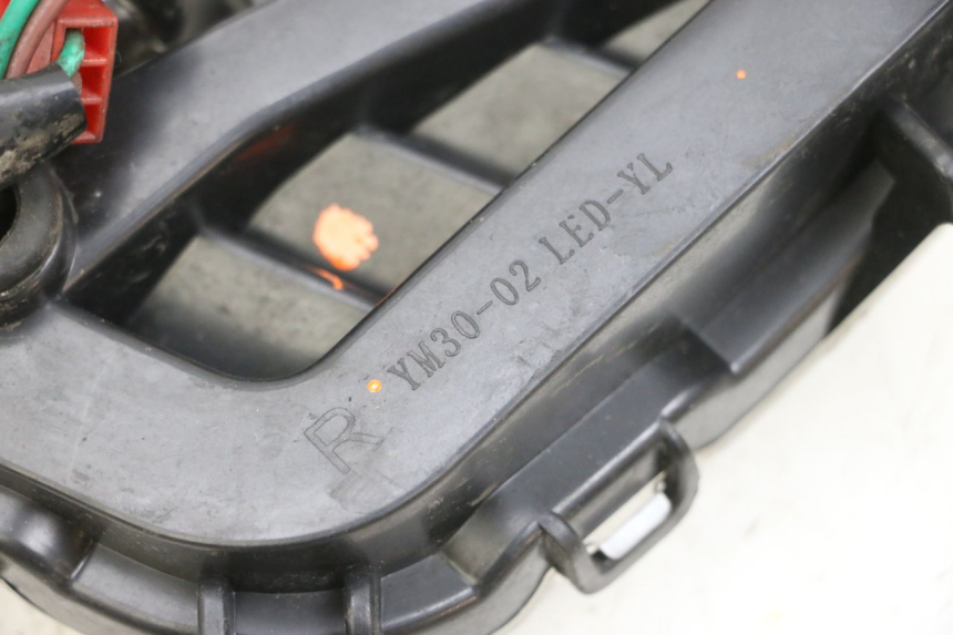 photo de FRECCIA POSTERIORE DESTRA JM MOTORS OLDIES GT 4T 50 (2018 - 2025) - Zoom sullo stato d'uso