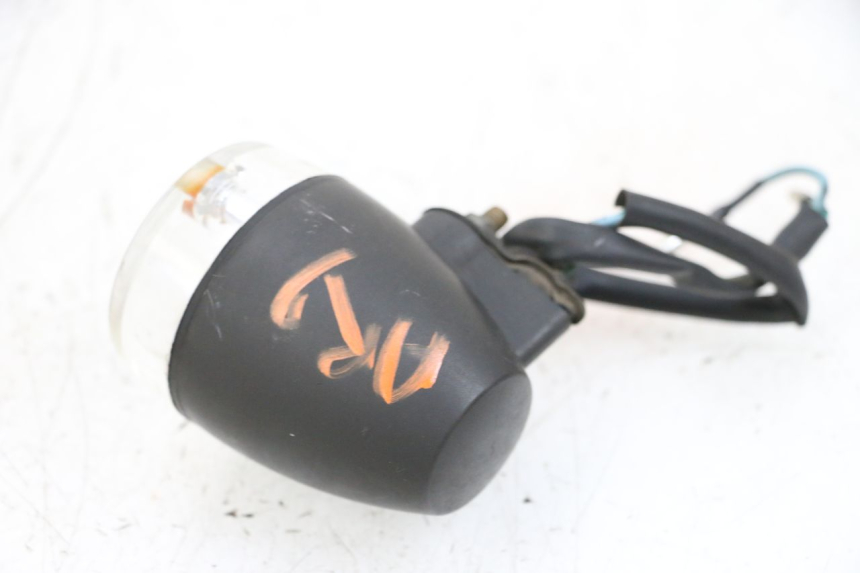 photo de FRECCE DESTRA POSTERIORE SYM ORBIT 2 4T 50 (2008 - 2017) - Altra angolazione