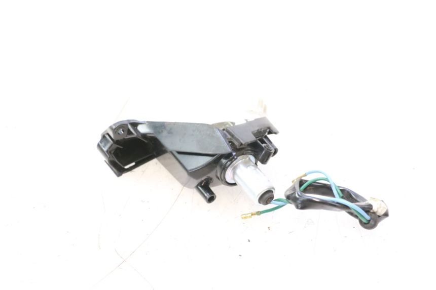 photo de FANALE POSTERIORE DESTRO HONDA PCX (JF28) 125 (2009 - 2011) - Dettagli dei punti di fissaggio