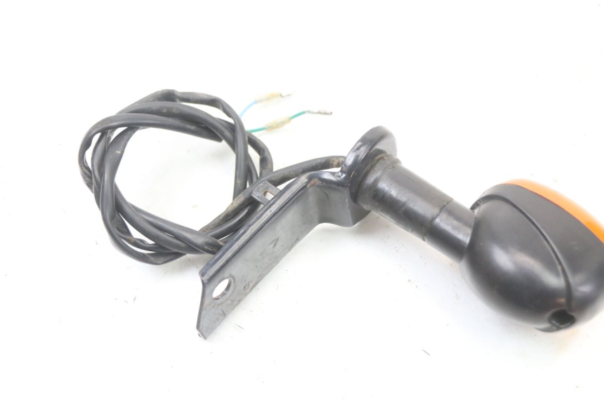 photo de FRECCE DESTRA POSTERIORE REGAL RAPTOR SPYDER 125 (2010 - 2018) - Primo piano tecnico