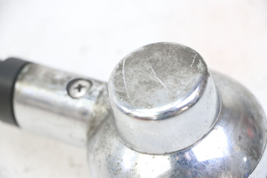 photo de FRECCE DESTRA POSTERIORE APRILIA SCARABEO GT TOURING 125 (1999 - 2005) - Dettagli dei punti di fissaggio