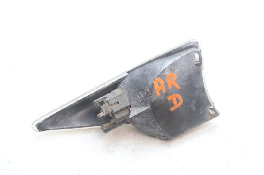 photo de FRECCE DESTRA POSTERIORE PEUGEOT SPEEDFIGHT 2 AC 50 (2000 - 2009) - Zoom sullo stato d'uso