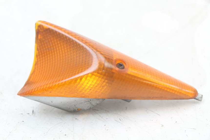 photo de FANALE POSTERIORE DESTRO PEUGEOT SPEEDFIGHT 100 (1997 - 2007) - Primo piano tecnico