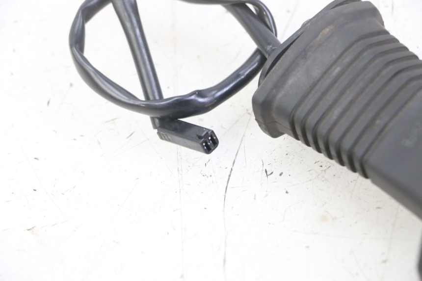 photo de FRECCE DESTRA POSTERIORE SUZUKI GSX F GSXF 650 (2007 - 2015) - Altra angolazione