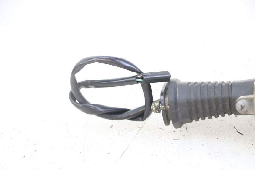 photo de FRECCE DESTRA POSTERIORE SUZUKI GSX F GSXF 650 (2007 - 2015) - Dettagli dei punti di fissaggio