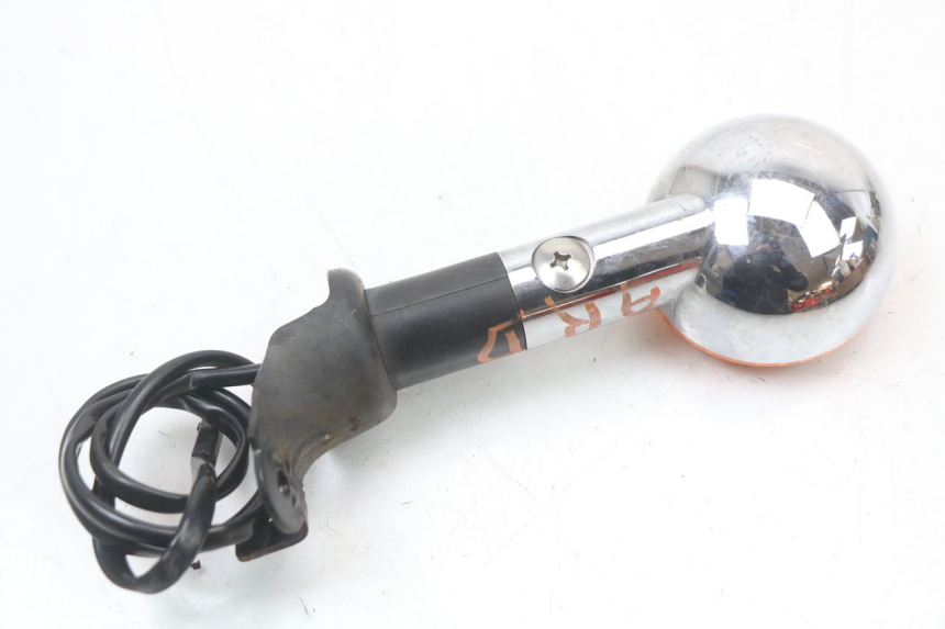 photo de FRECCE DESTRA POSTERIORE SUZUKI VL INTRUDER 125 (2004 - 2007) - Altra angolazione