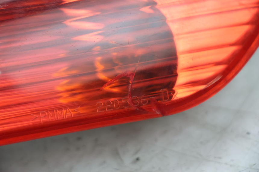 photo de FRECCE DESTRA POSTERIORE PIAGGIO X8 STREET 125 (2006 - 2007) - Primo piano tecnico