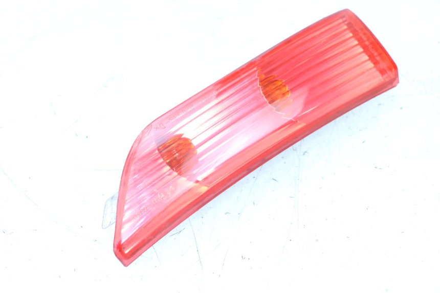 photo de FANALE POSTERIORE DESTRO PIAGGIO X8 125 (2004 - 2007) - Vista d'insieme del prodotto