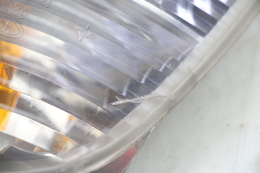 photo de FANALE POSTERIORE DESTRO PIAGGIO X9 EVOLUTION 125 (2003 - 2007) - Primo piano tecnico