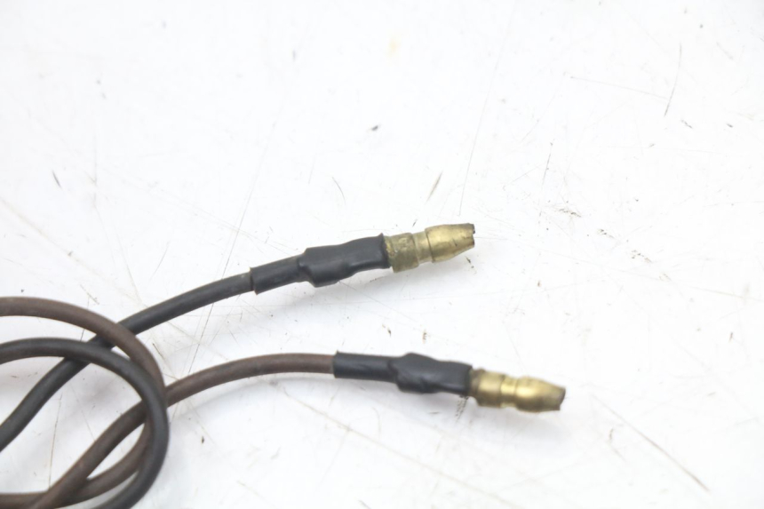 photo de FRECCE DESTRA POSTERIORE YAMAHA XJ F 900 (1983 - 1994) - Dettagli dei punti di fissaggio