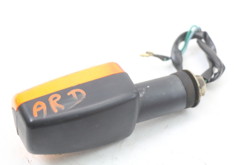 photo de FRECCE DESTRA POSTERIORE SYM XS 125 (2007 - 2016) - Primo piano tecnico