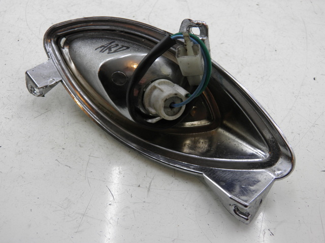 photo de FANALE POSTERIORE DESTRO YAMASAKI YM50QT-N3 RETRO 50 (2012 - 2014) - Primo piano tecnico