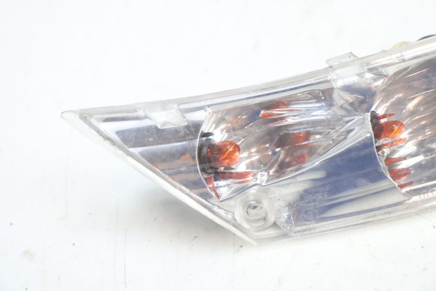 photo de FANALE POSTERIORE DESTRO PIAGGIO ZIP 2T 50 (2009 - 2019) - Dettaglio del componente